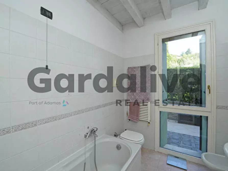 Immagine 9 di Appartamento in vendita  in Via cornale, 8 a Soiano Del Lago