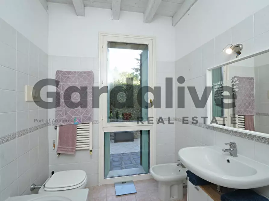 Immagine 10 di Appartamento in vendita  in Via cornale, 8 a Soiano Del Lago