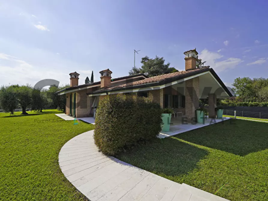 Immagine 3 di Villa in vendita  in Via Daller Bianca 6 a Soiano Del Lago