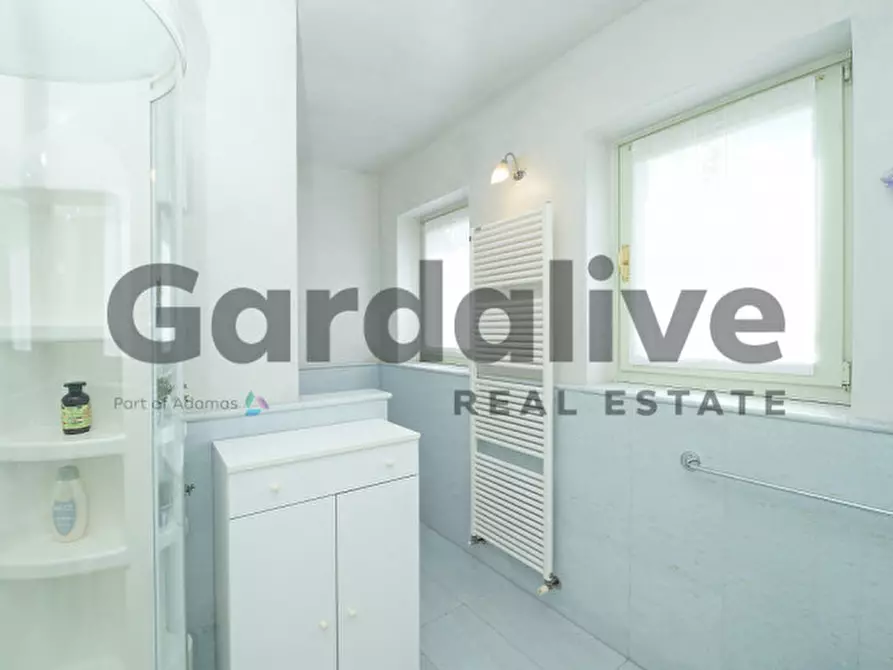 Immagine 23 di Villa in vendita  in Via Daller Bianca 6 a Soiano Del Lago
