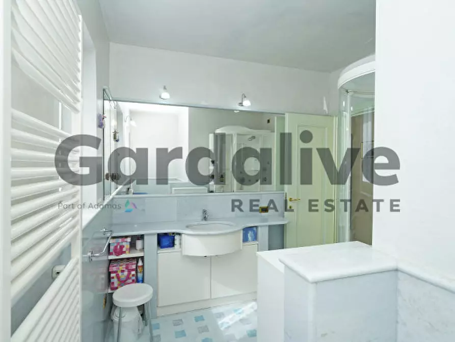 Immagine 24 di Villa in vendita  in Via Daller Bianca 6 a Soiano Del Lago
