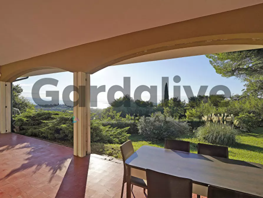 Immagine 2 di Villa in vendita  in Via Daller Bianca a Soiano Del Lago