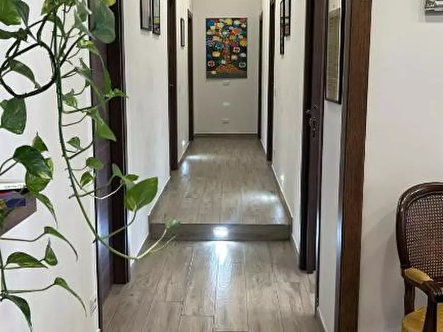 Immagine 6 di Bed & Breakfast in affitto  in via Colonnello Carlo Lahalle, 51 a Napoli