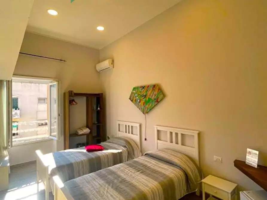 Immagine 15 di Bed & Breakfast in affitto  in via Colonnello Carlo Lahalle, 51 a Napoli