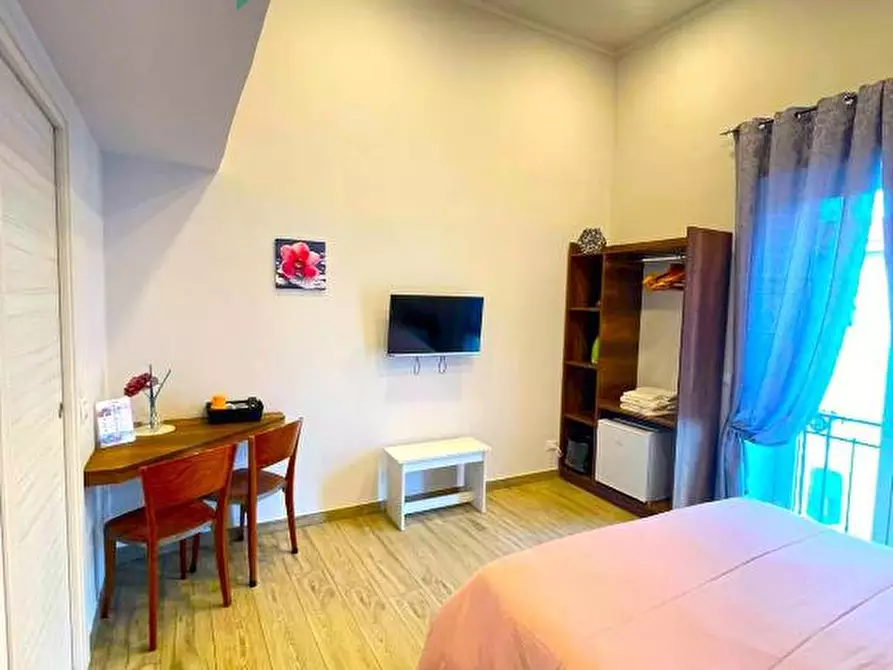 Immagine 19 di Bed & Breakfast in affitto  in via Colonnello Carlo Lahalle, 51 a Napoli