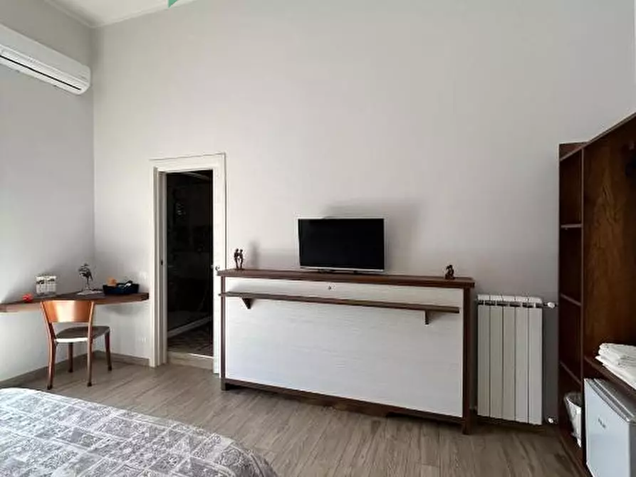 Immagine 27 di Bed & Breakfast in affitto  in via Colonnello Carlo Lahalle, 51 a Napoli