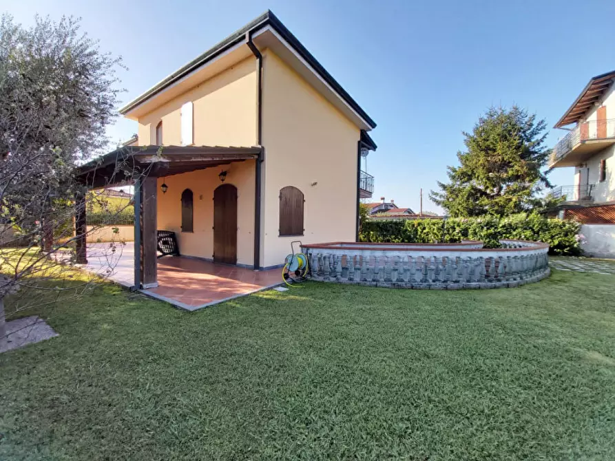 Immagine 4 di Villa in vendita  in via Fescione a Montignoso