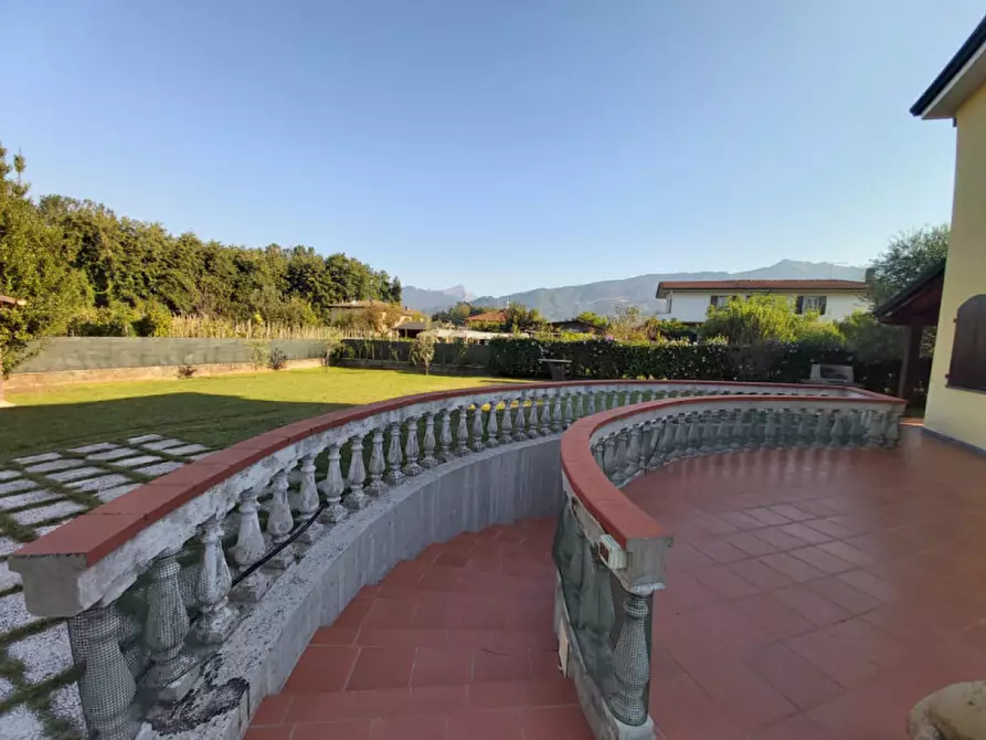 Immagine 8 di Villa in vendita  in via Fescione a Montignoso