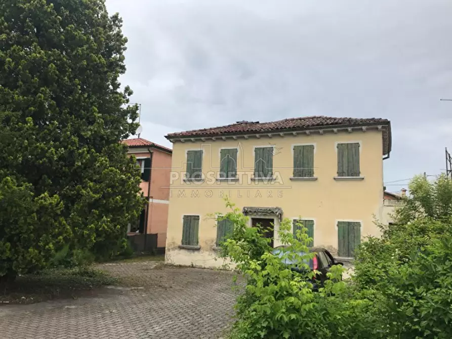 Immagine 1 di Villa in vendita  in Eraclea a Eraclea