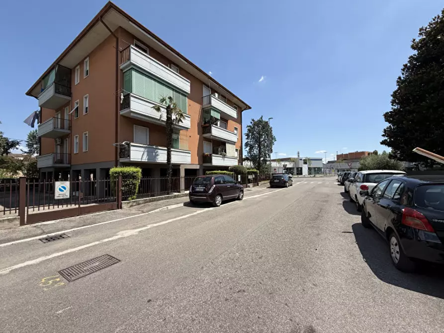 Immagine 13 di Appartamento in vendita  in via Olifante 2 a Verona