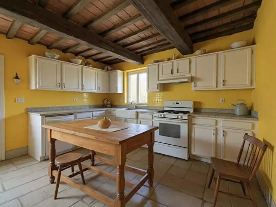 Immagine 10 di Rustico / casale in vendita  in Località Pischiello a Passignano Sul Trasimeno