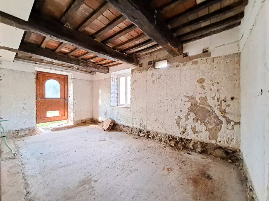Immagine 24 di Rustico / casale in vendita  in Località Pischiello a Passignano Sul Trasimeno