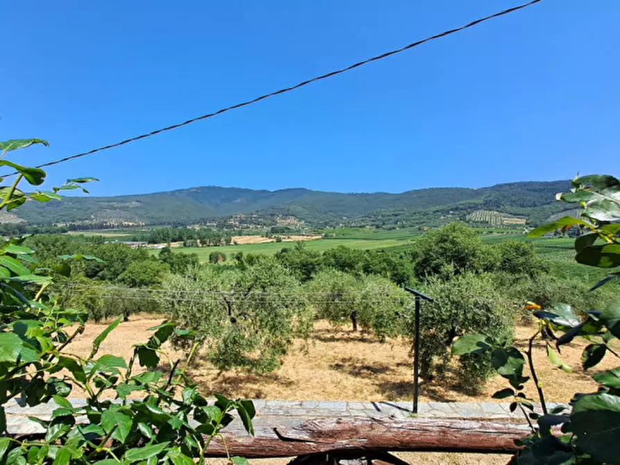 Immagine 4 di Rustico / casale in vendita  a Passignano Sul Trasimeno