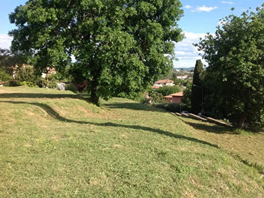 Immagine 5 di Terreno in vendita  in Via Piergiovanni Buattini a Passignano Sul Trasimeno