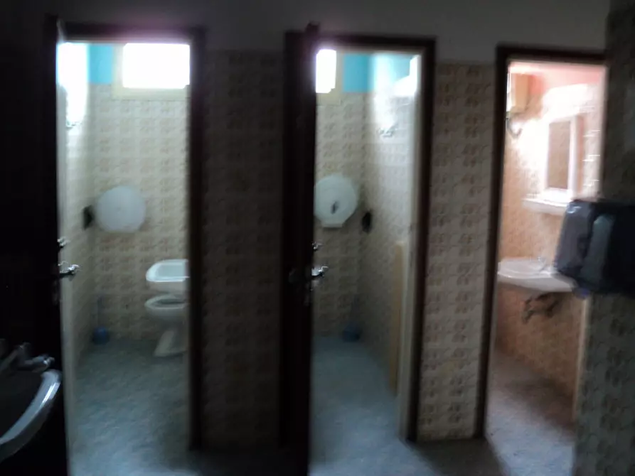 Immagine 18 di Attività commerciale in vendita  in VIA FONTANA 10 a Comacchio