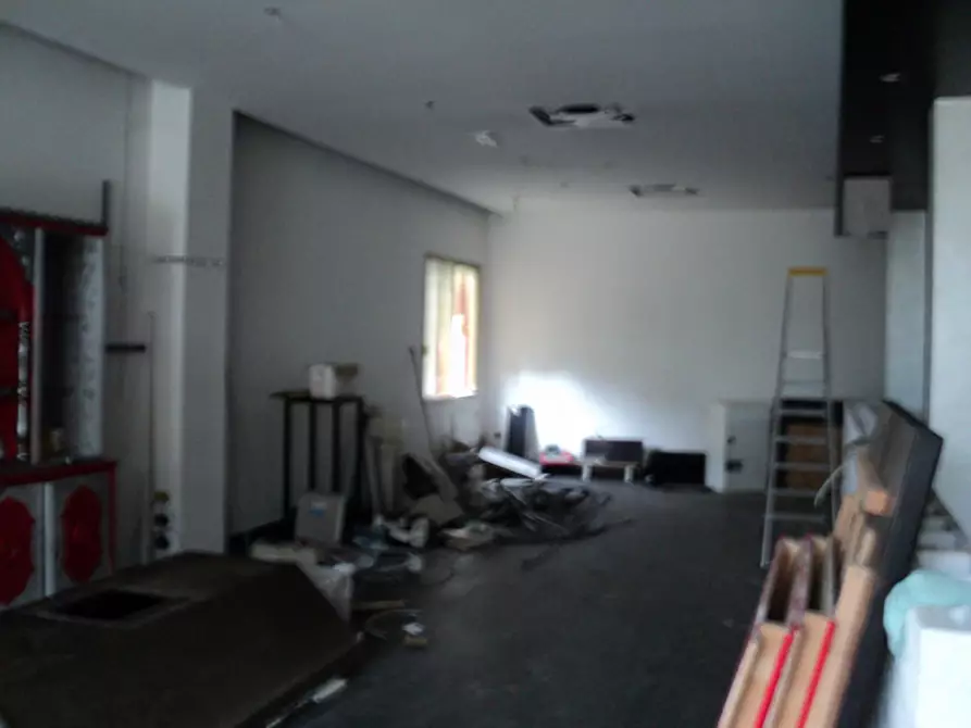 Immagine 30 di Attività commerciale in vendita  in VIA FONTANA 10 a Comacchio