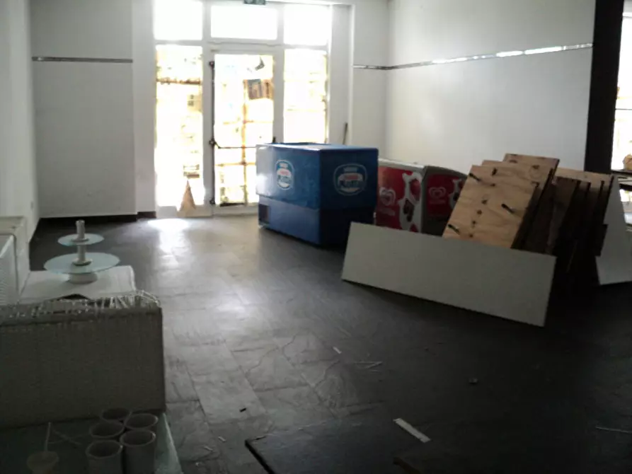 Immagine 32 di Attività commerciale in vendita  in VIA FONTANA 10 a Comacchio