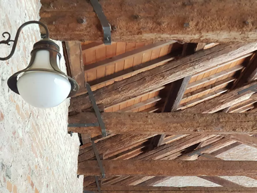 Immagine 11 di Rustico / casale in vendita  in Via nicolosi a Vicenza