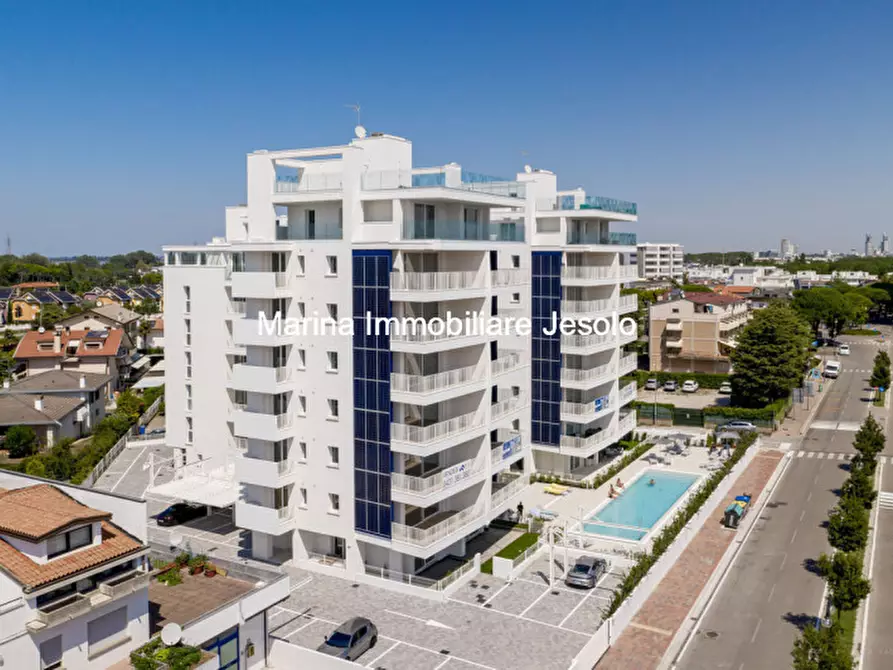 Immagine 1 di Appartamento in vendita  in via pindemonte a Jesolo