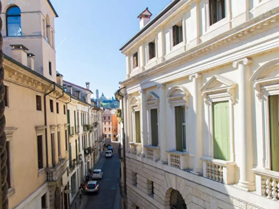 Immagine 1 di Appartamento in affitto  in Contra' Santi apostoli a Vicenza