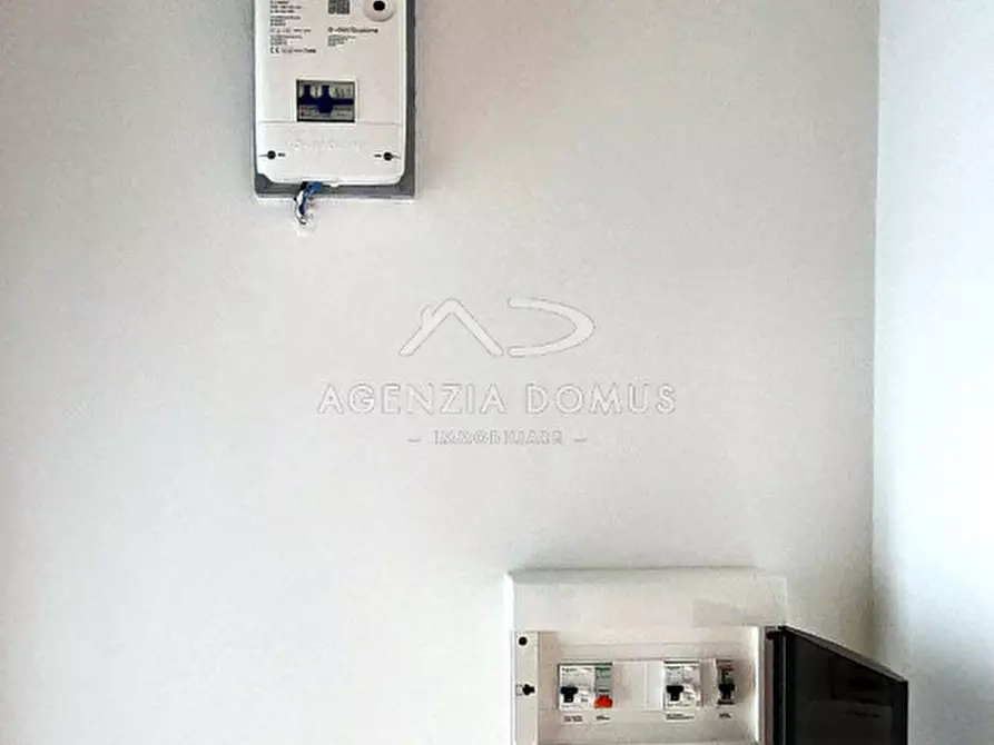 Immagine 5 di Ufficio in vendita  in via principe di napoli a Racale