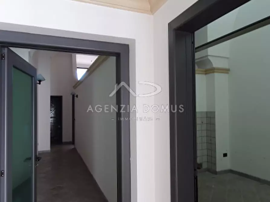 Immagine 7 di Ufficio in vendita  in via principe di napoli a Racale