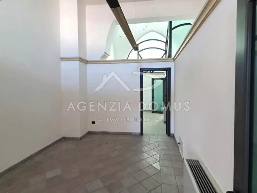 Immagine 14 di Ufficio in vendita  in via principe di napoli a Racale