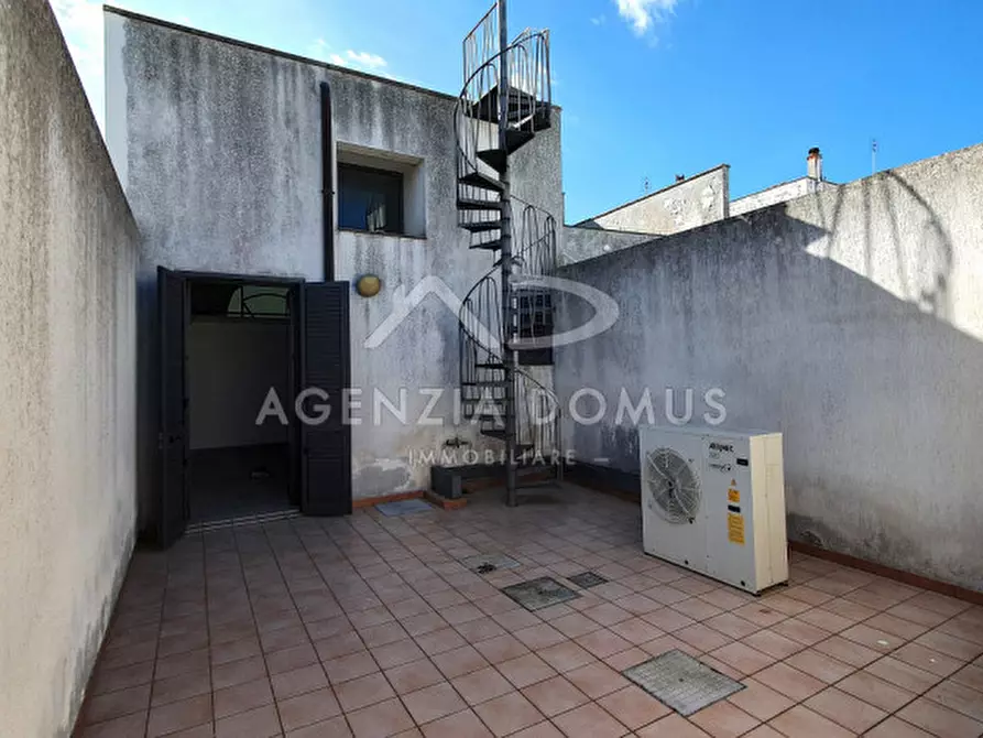 Immagine 17 di Ufficio in vendita  in via principe di napoli a Racale