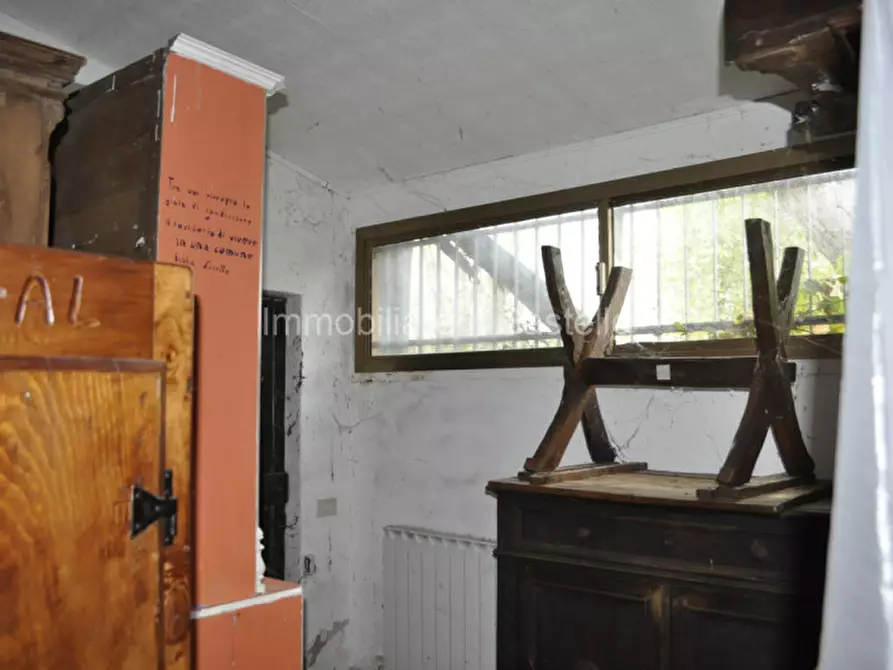 Immagine 18 di Attività commerciale in vendita  a Castiglione Del Lago