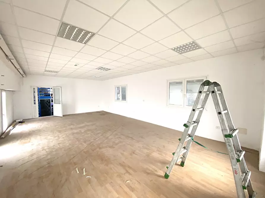 Immagine 7 di Capannone industriale in vendita  in VIA PIANA a Bertinoro