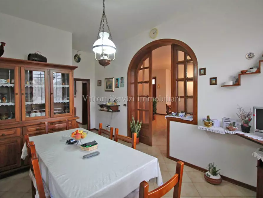 Immagine 10 di Casa bifamiliare in vendita  in via Basilicata a Torrita Di Siena