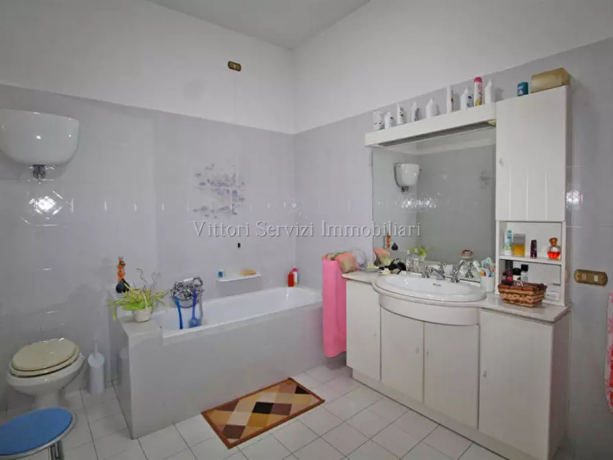 Immagine 16 di Casa bifamiliare in vendita  in via Basilicata a Torrita Di Siena