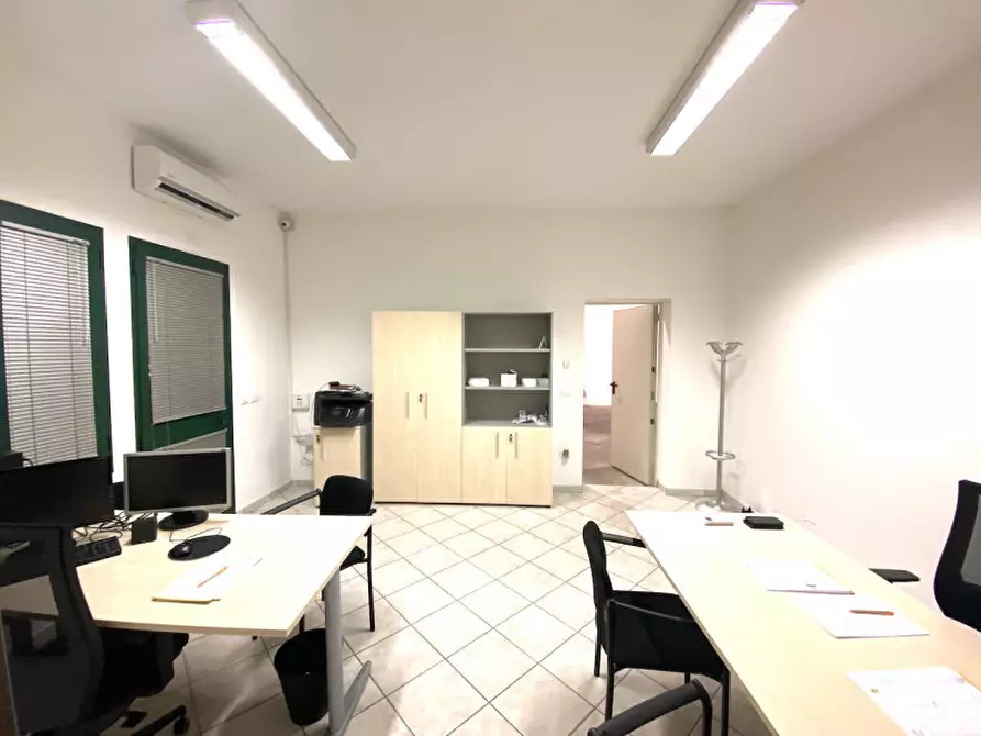 Immagine 3 di Capannone industriale in vendita  in VIA PARRI a Cesena