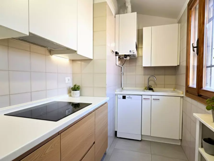 Immagine 13 di Appartamento in vendita  in Piazza Maggiore, 20 a Este