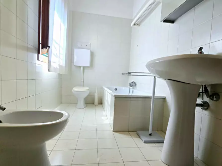 Immagine 14 di Appartamento in vendita  in Piazza Maggiore, 20 a Este