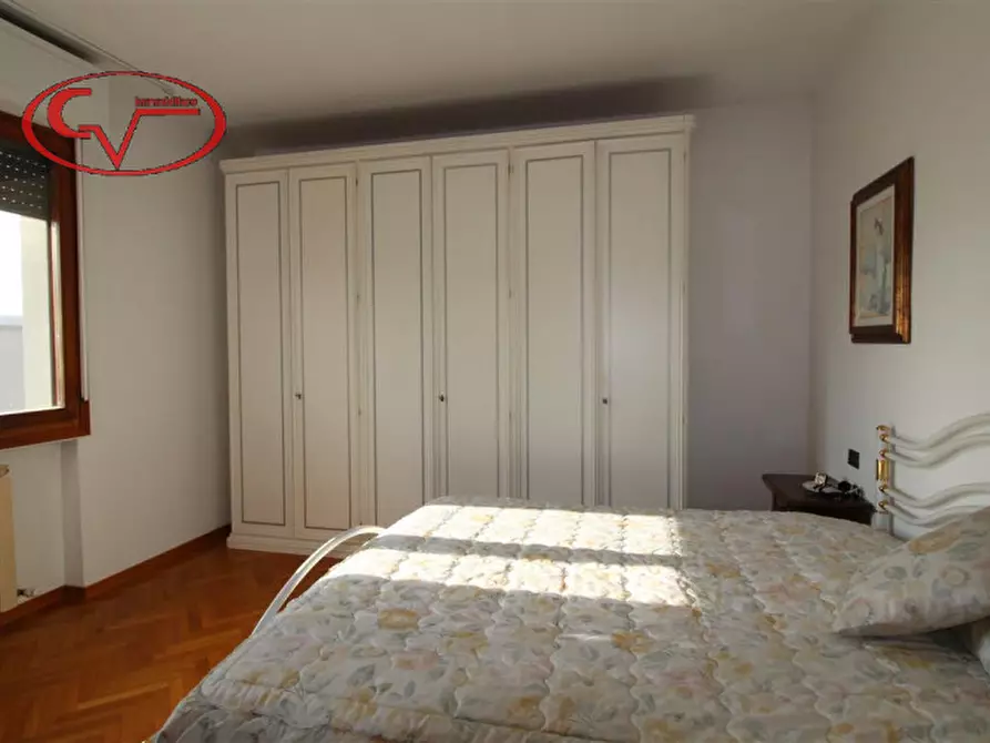 Immagine 11 di Villa in vendita  in fraz. penna a Terranuova Bracciolini