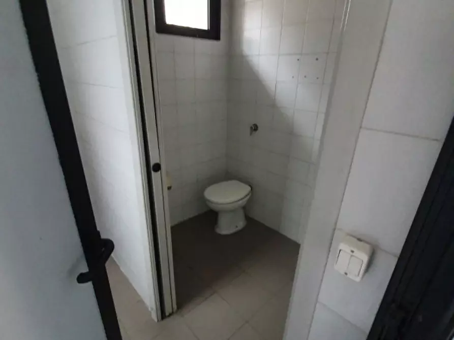 Immagine 8 di Negozio in affitto  in strada Alessandria 171 a Casale Monferrato