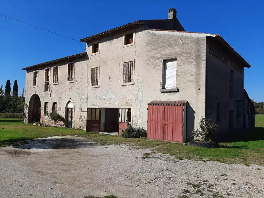 Immagine 1 di Rustico / casale in vendita  a Valeggio Sul Mincio