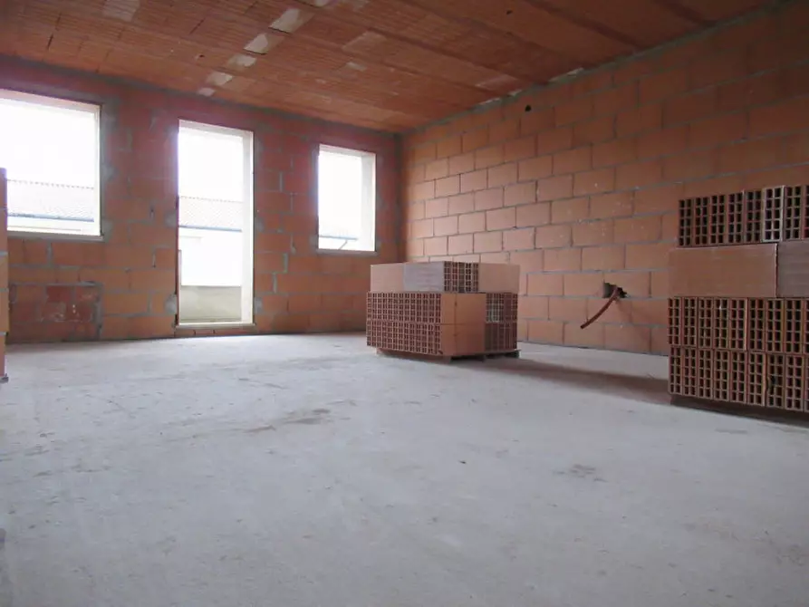 Immagine 23 di Casa trifamiliare in vendita  in via mazzini a Trevignano