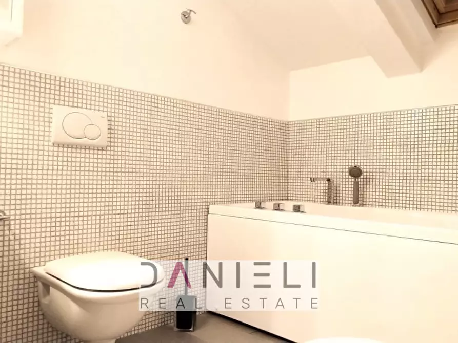 Immagine 26 di Attico in affitto  in Via A Pisano a Verona