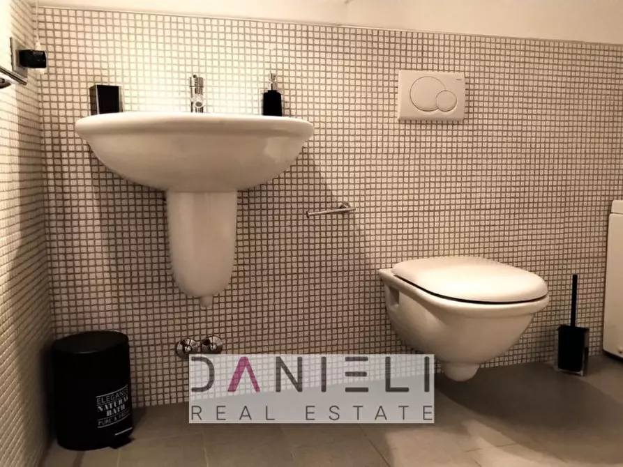 Immagine 28 di Attico in affitto  in Via A Pisano a Verona