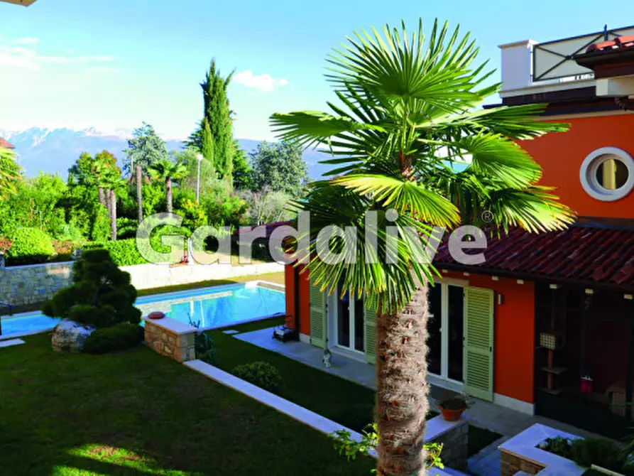 Immagine 6 di Villa in vendita  a Toscolano-Maderno