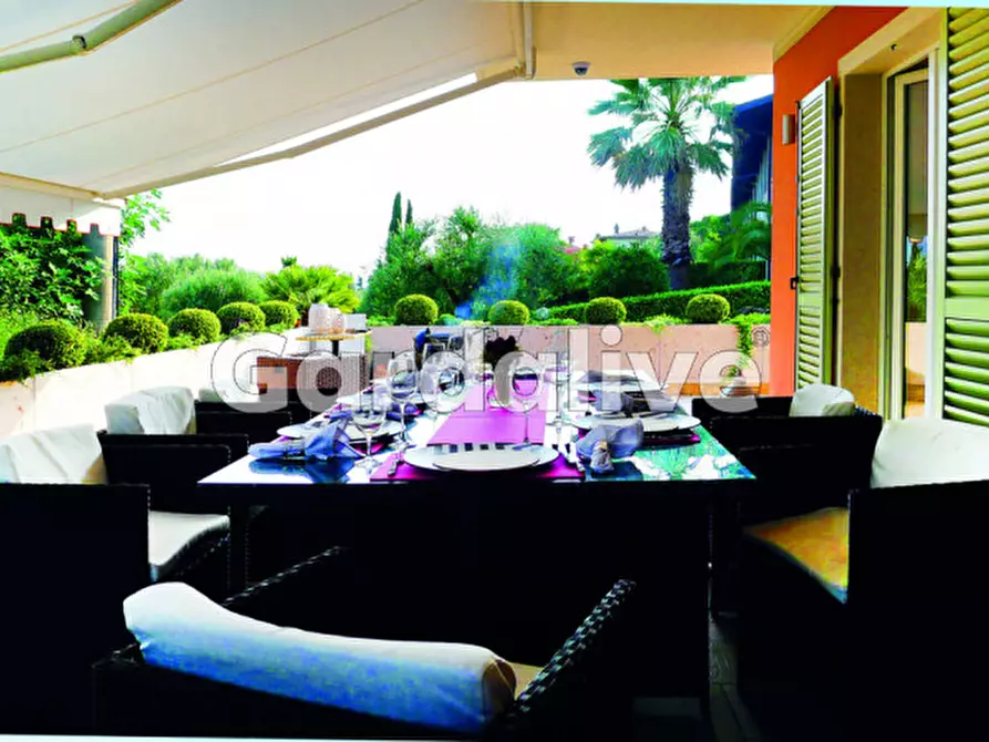 Immagine 8 di Villa in vendita  a Toscolano-Maderno