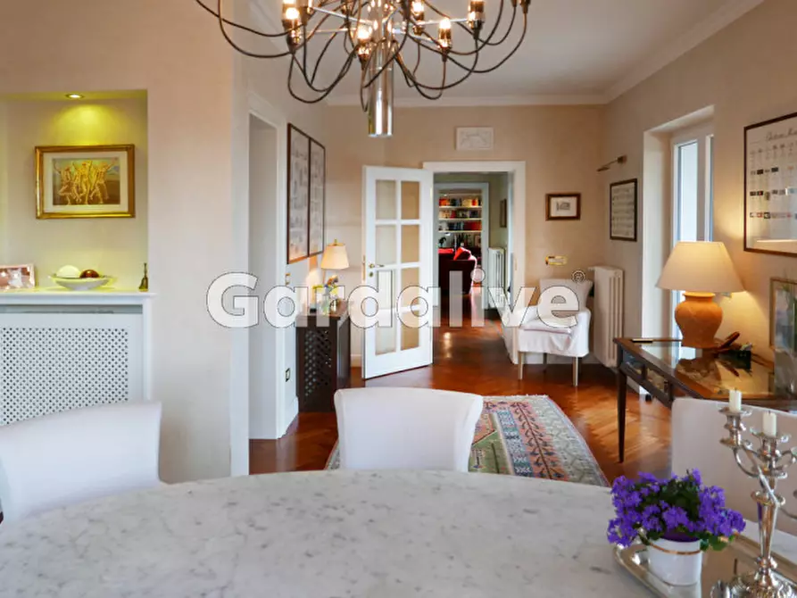 Immagine 11 di Villa in vendita  a Toscolano-Maderno