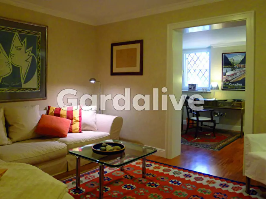 Immagine 12 di Villa in vendita  a Toscolano-Maderno