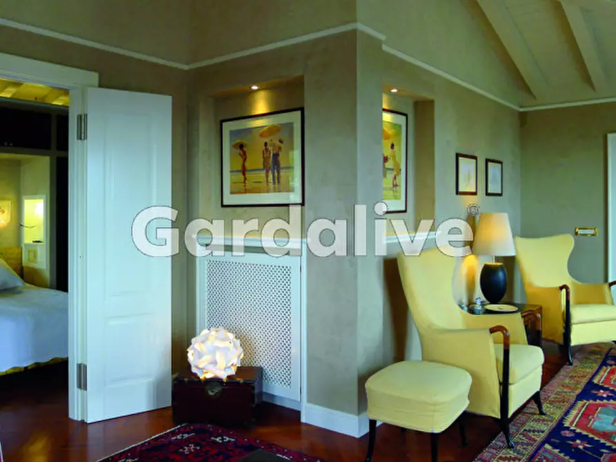 Immagine 16 di Villa in vendita  a Toscolano-Maderno