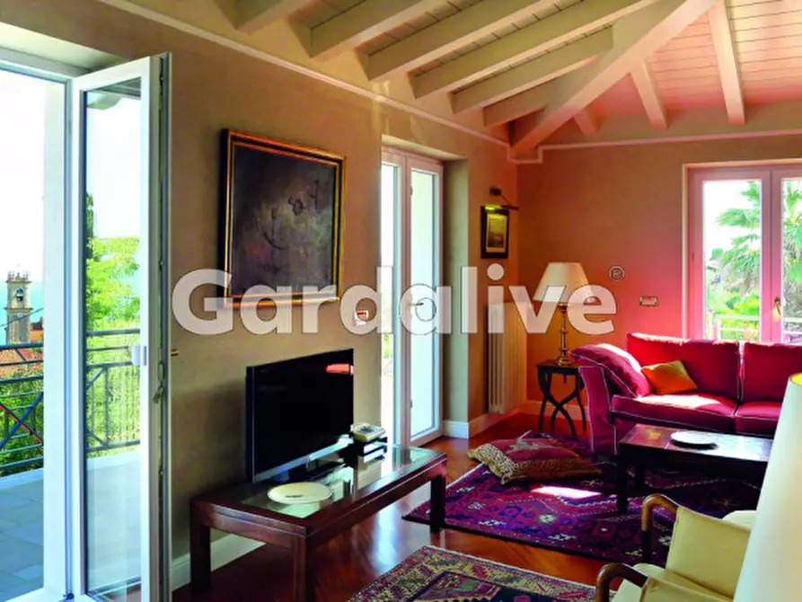 Immagine 17 di Villa in vendita  a Toscolano-Maderno