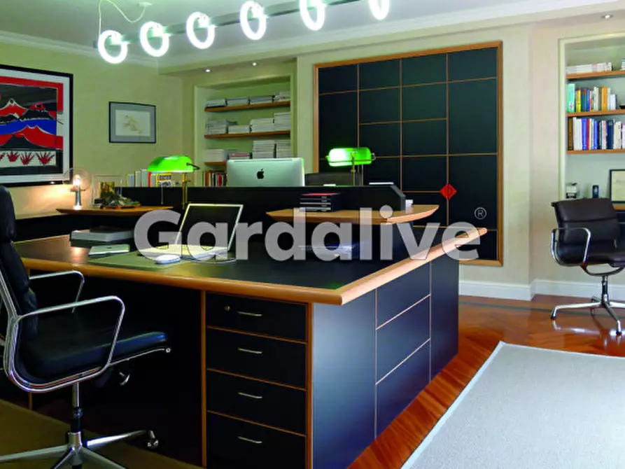 Immagine 19 di Villa in vendita  a Toscolano-Maderno