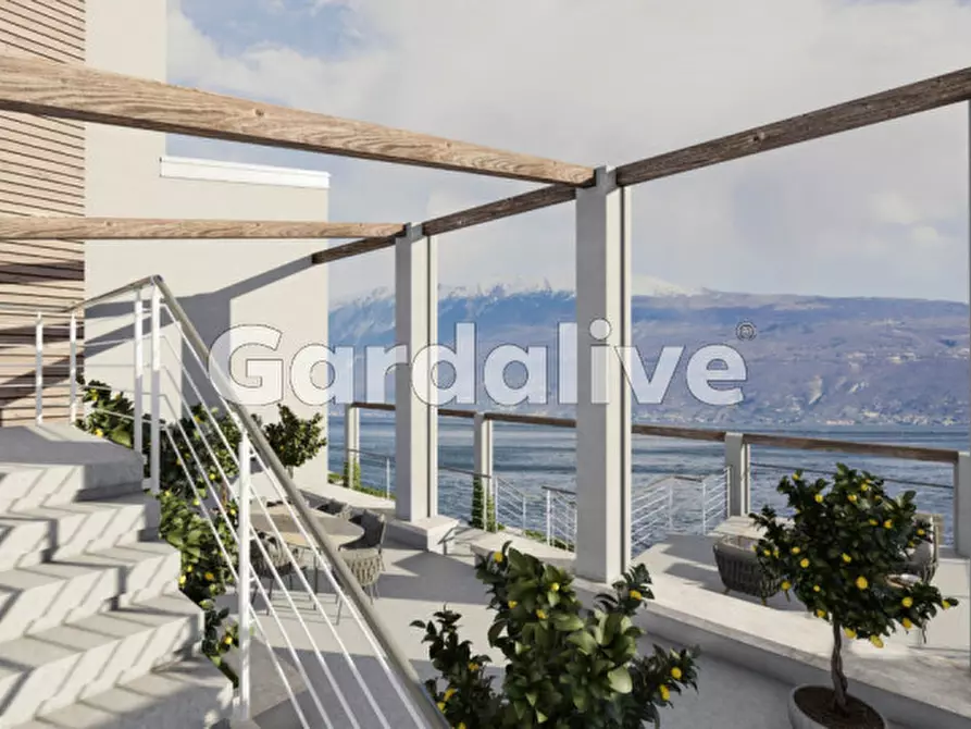 Immagine 7 di Villa in vendita  a Toscolano-Maderno