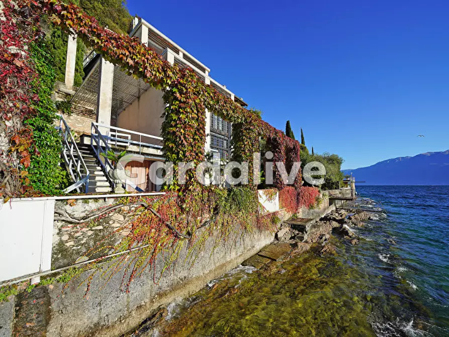 Immagine 11 di Villa in vendita  a Toscolano-Maderno